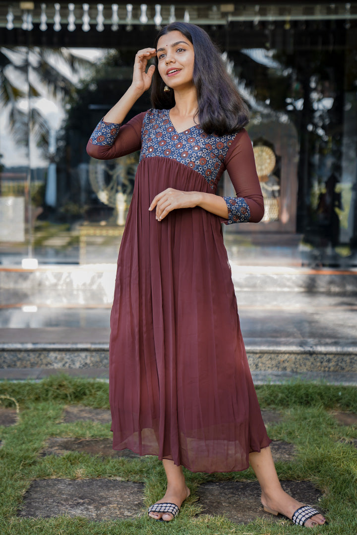 Maroon alia cut dress - Nimrat | Kulina XXL Maroon alia cut dress - Nimrat | Kulina XXL
