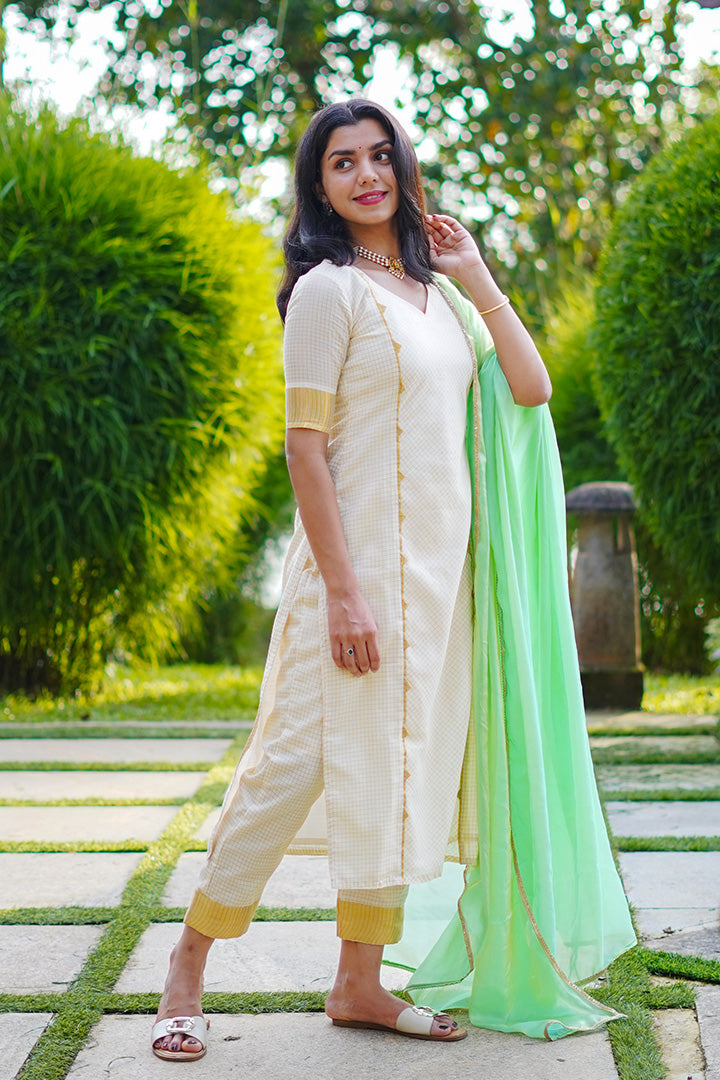 Elanji Green- Top, Bottom & Dupatta (ONMKUL)