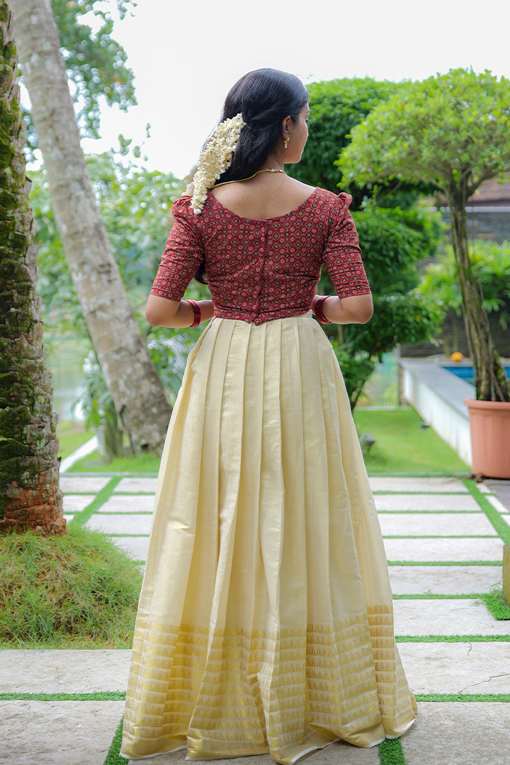 Thiruvathira Red Top & Skirt (ONMKUL)