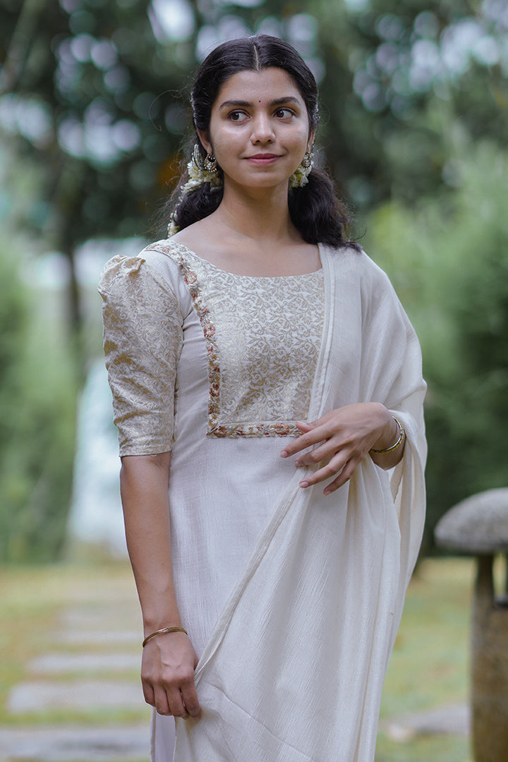 Amulya (with dupatta)