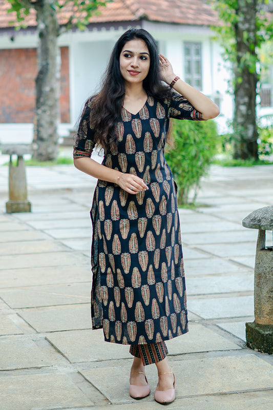 Avi(kurti&bottom)(070425KUL)
