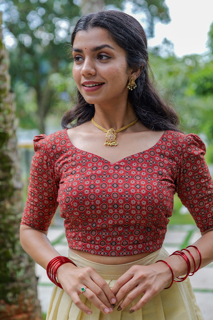 Thiruvathira Red Top & Skirt (ONMKUL)