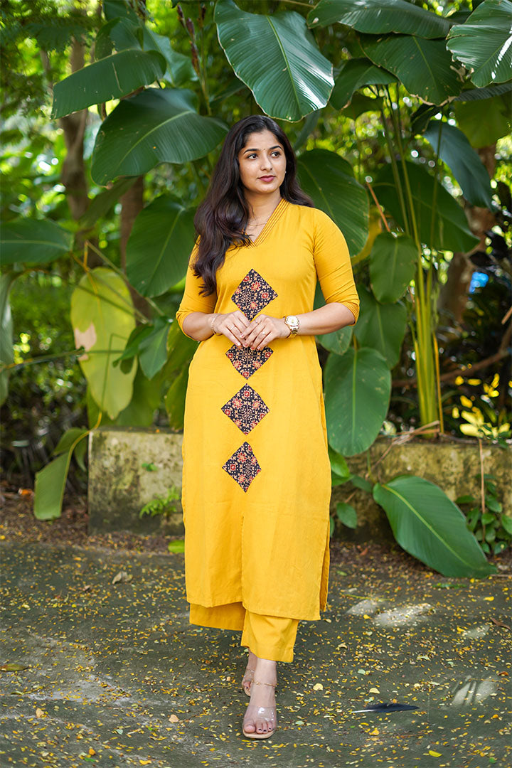 Chempaca(kurti & bottom)(090625KUL)