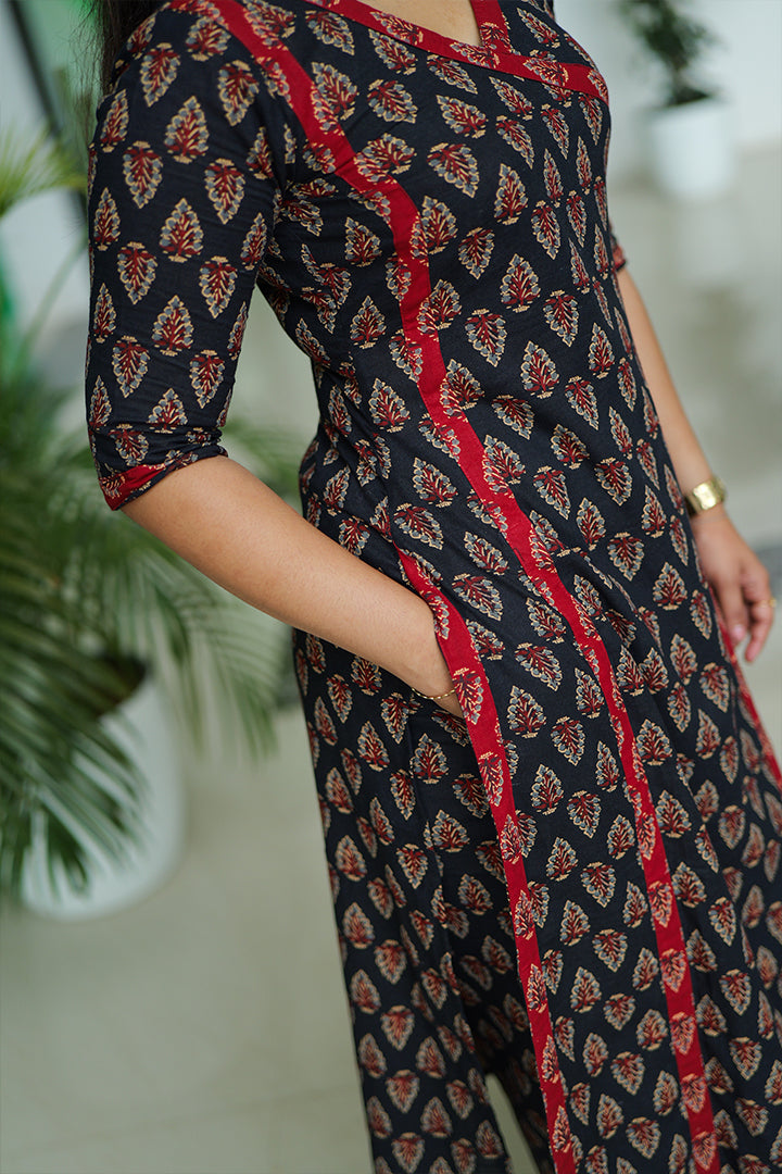 Avyablack(Kurti&bottom)(110925KD1)