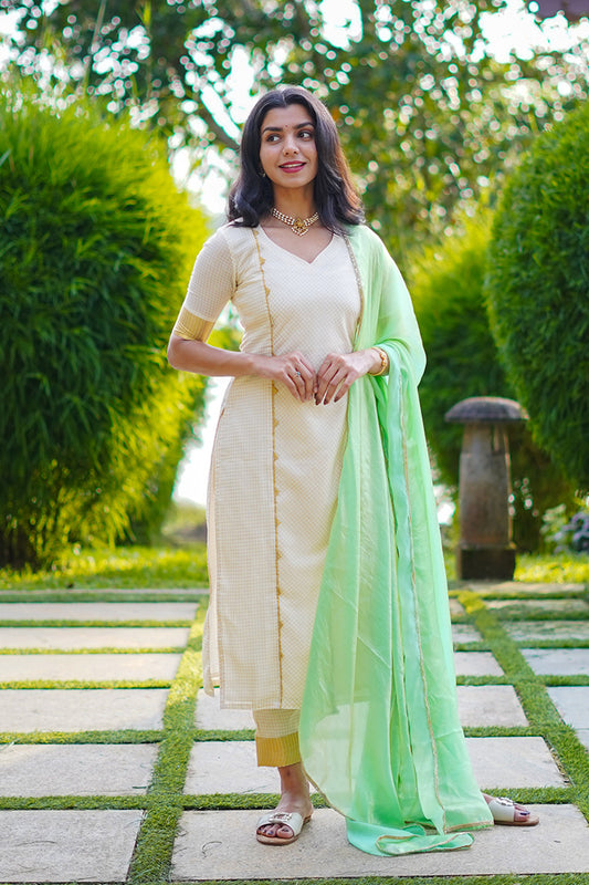 Elanji Green- Top, Bottom & Dupatta (ONMKUL)