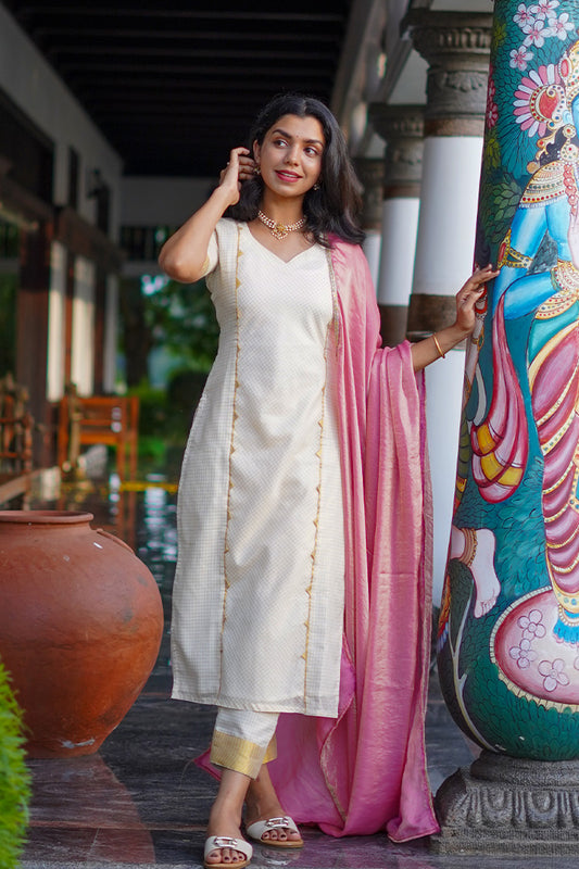 Elanji Pink -Top, bottom & Dupatta (ONMKUL)