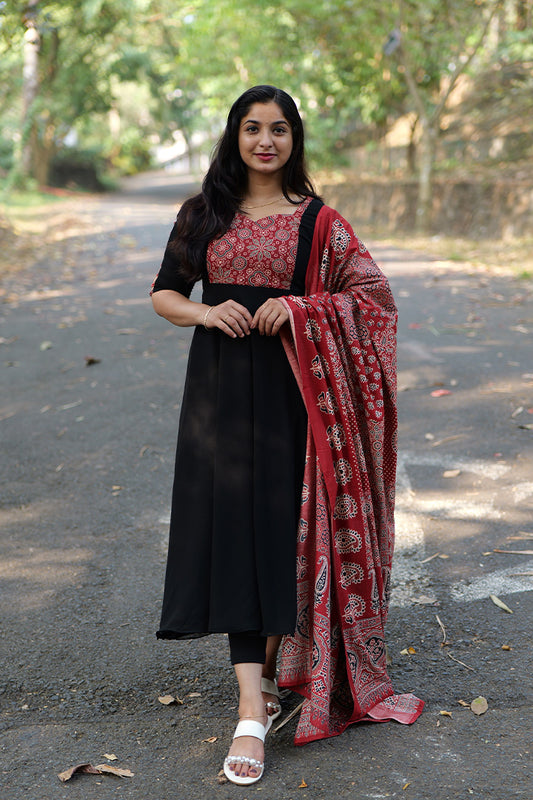 Anvika(Kurti&Dupatta)(020126KUL)