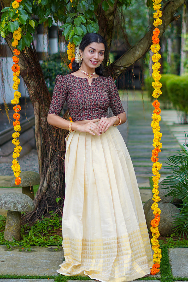 Thiruvathira black Top & Skirt (ONMKUL)