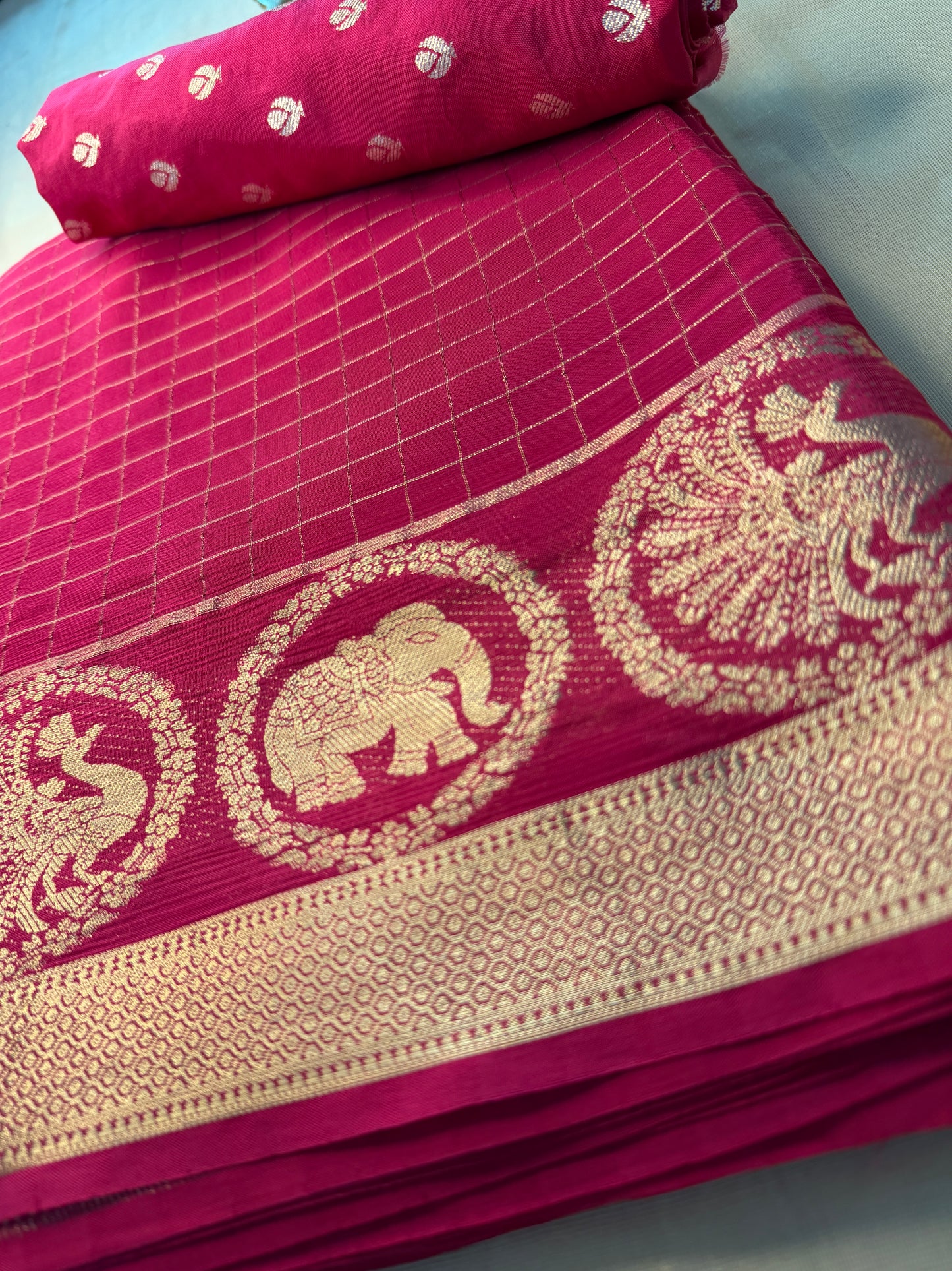 Gulabi(250626SAREVA)
