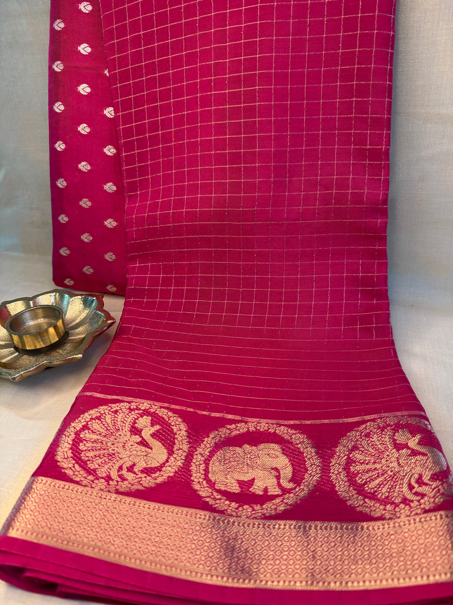 Gulabi(250626SAREVA)