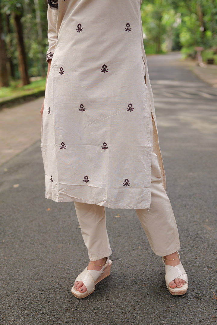 Aparana(220826KUL)