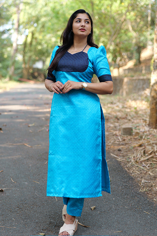 Kritika(Kurti&bottom)(220126KUL)