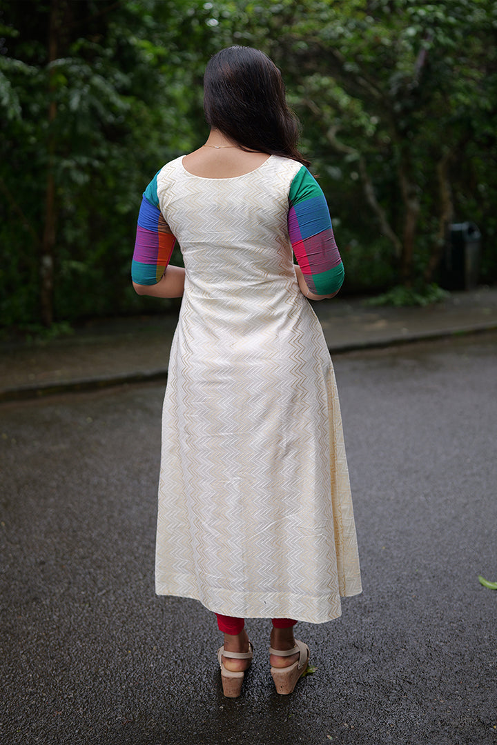 Manjari(Top only)(110826KD1)
