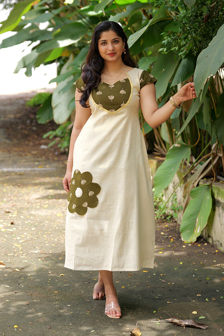 Onapattu(with flower)(250726KUL)