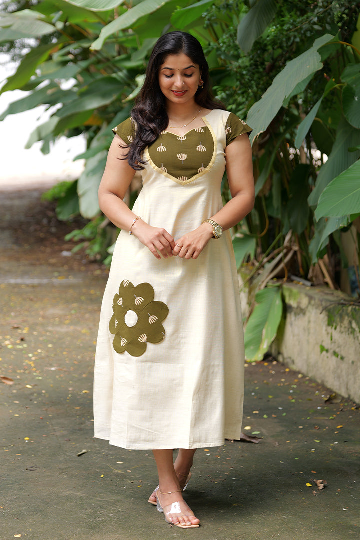 Onapattu(with flower)(250726KUL)