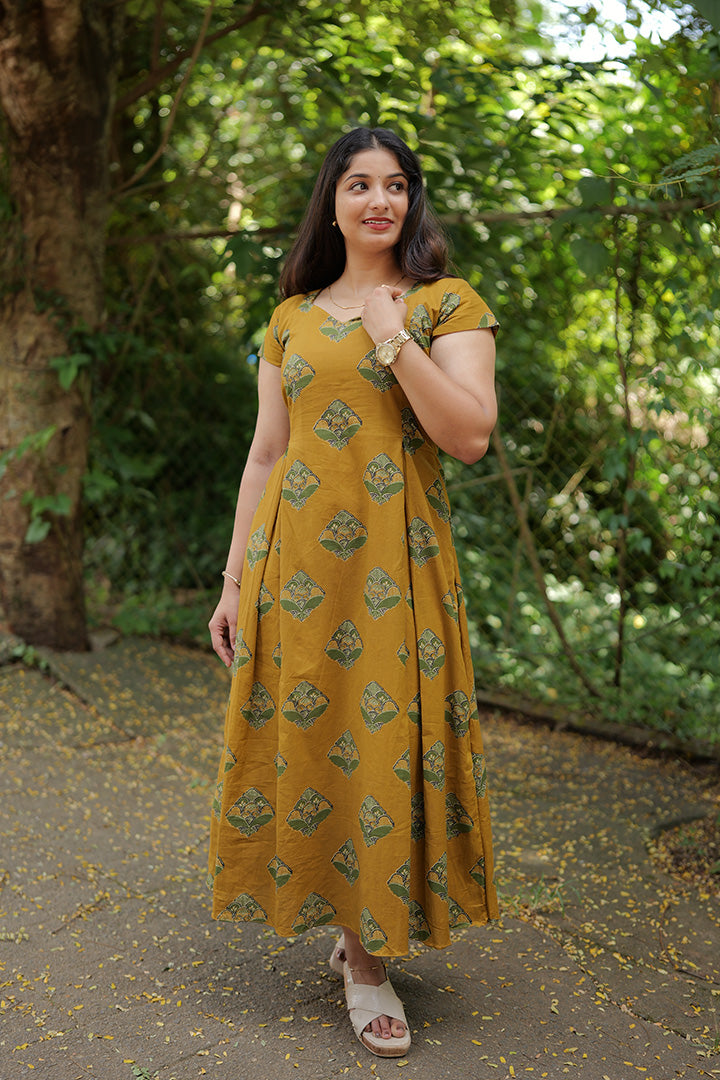 Gowri(100926KD1)