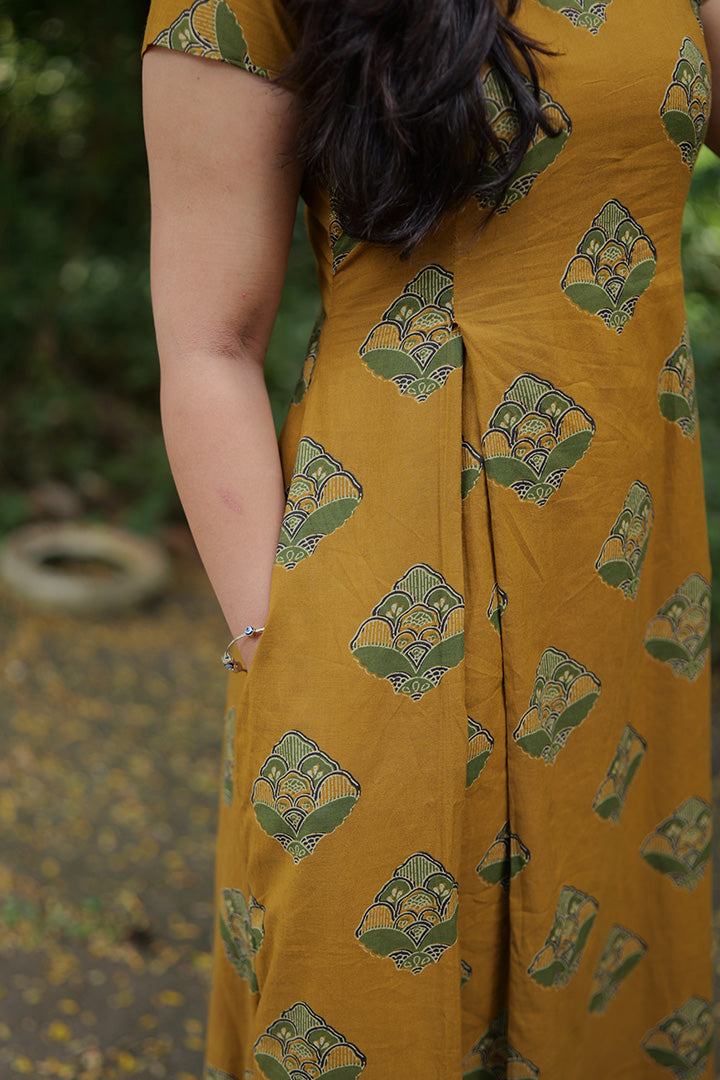 Gowri(100926KD1)