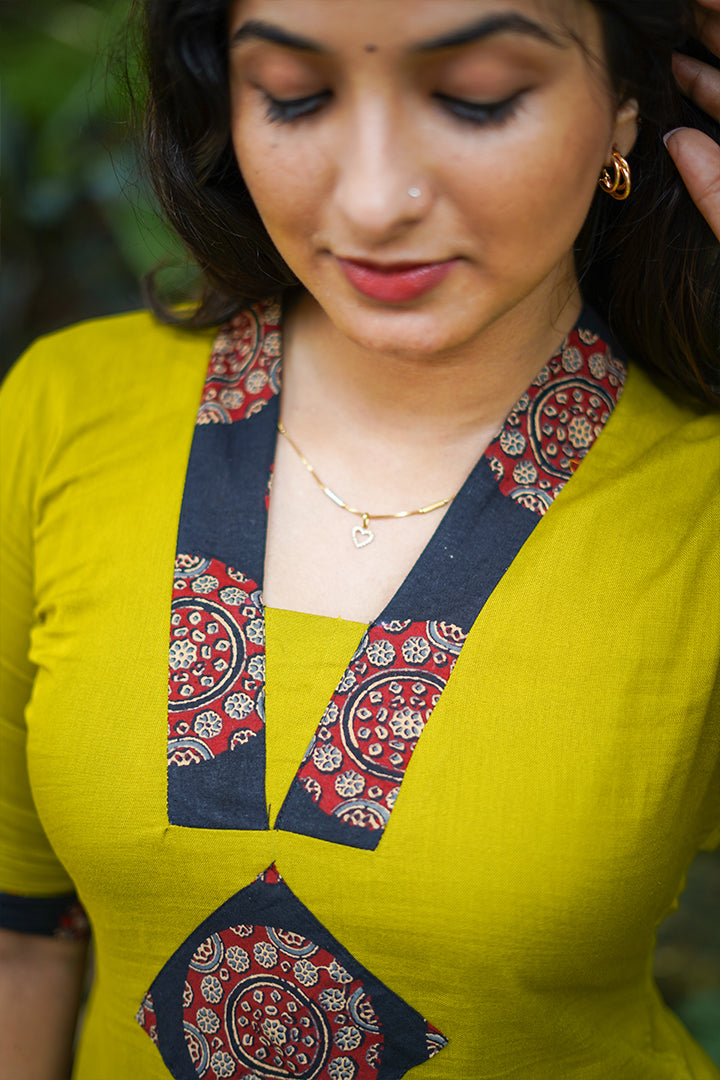 Mehendi(Top only)(011025KUL)