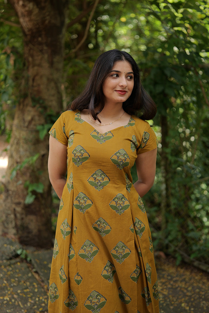 Gowri(100926KD1)