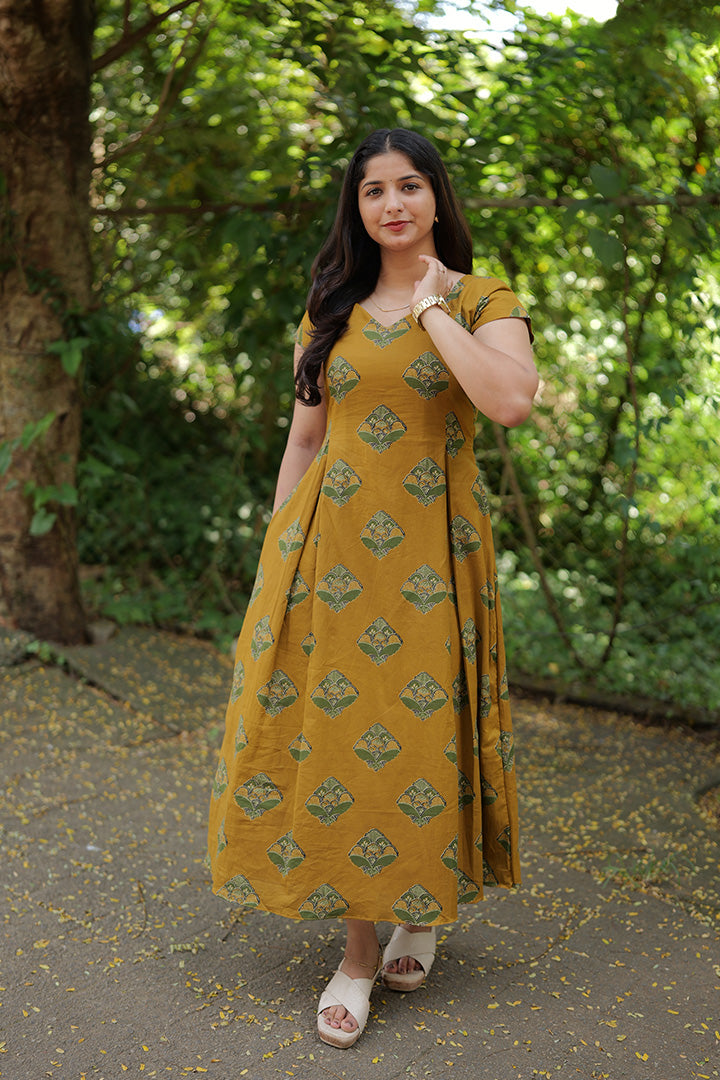 Gowri(100926KD1)